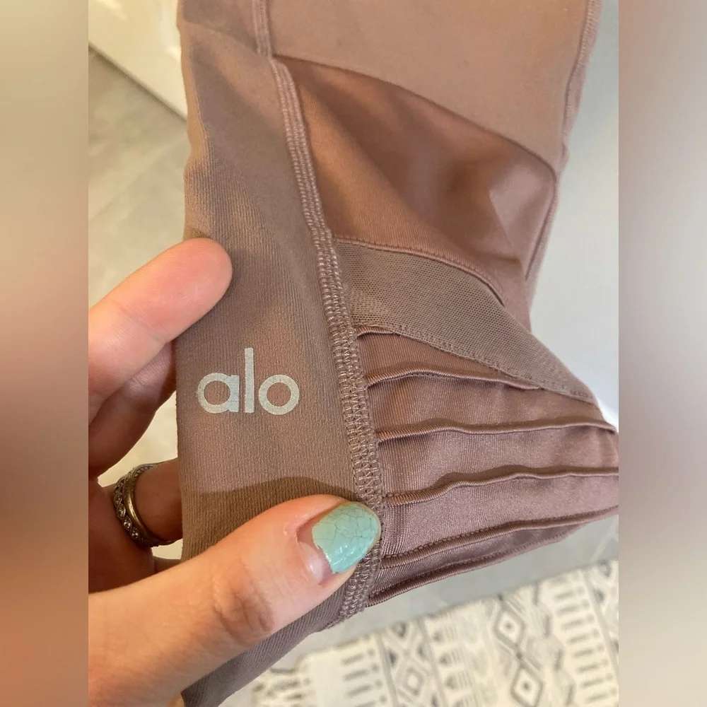Alo mauve full length mesh moto leggings 14” waist fit like a large
